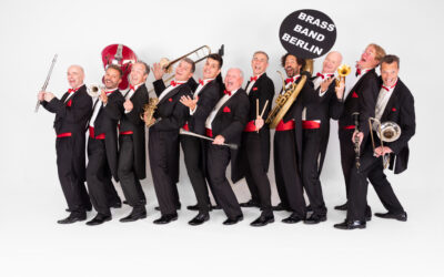 18.05.2024: Berlin Brass Band im Schlossgarten: Classic, Jazz & Comedy – aber zack zack! Tickets JETZT sichern